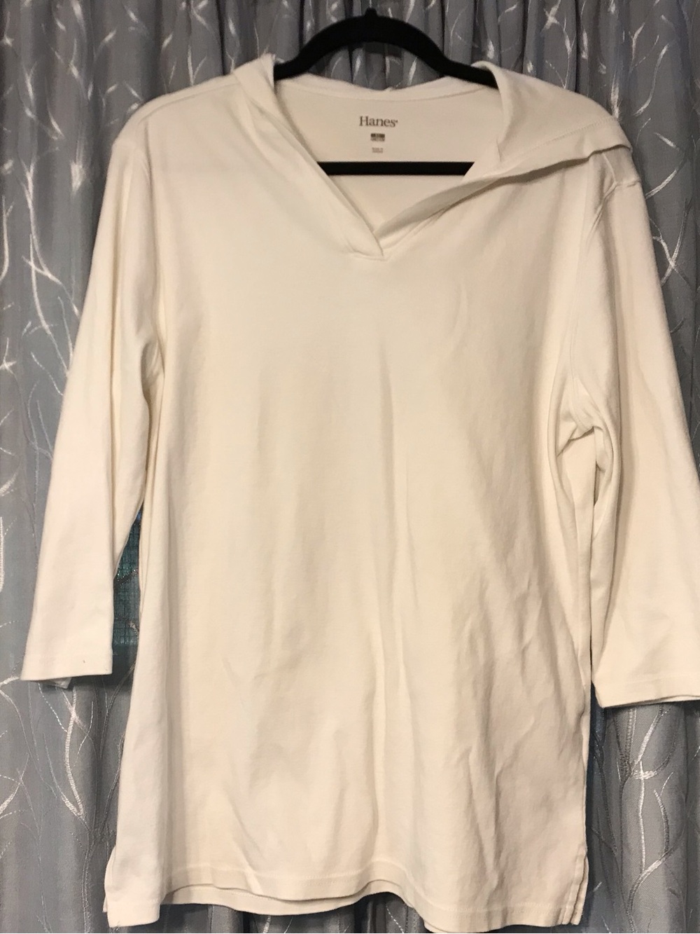 Hanes Women's White Long-Sleeve V-Neck Hooded Tee XL